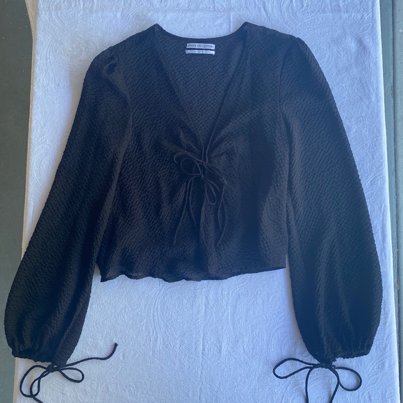 Urban Outfitters black blouse with ties - Picture 4 of 4